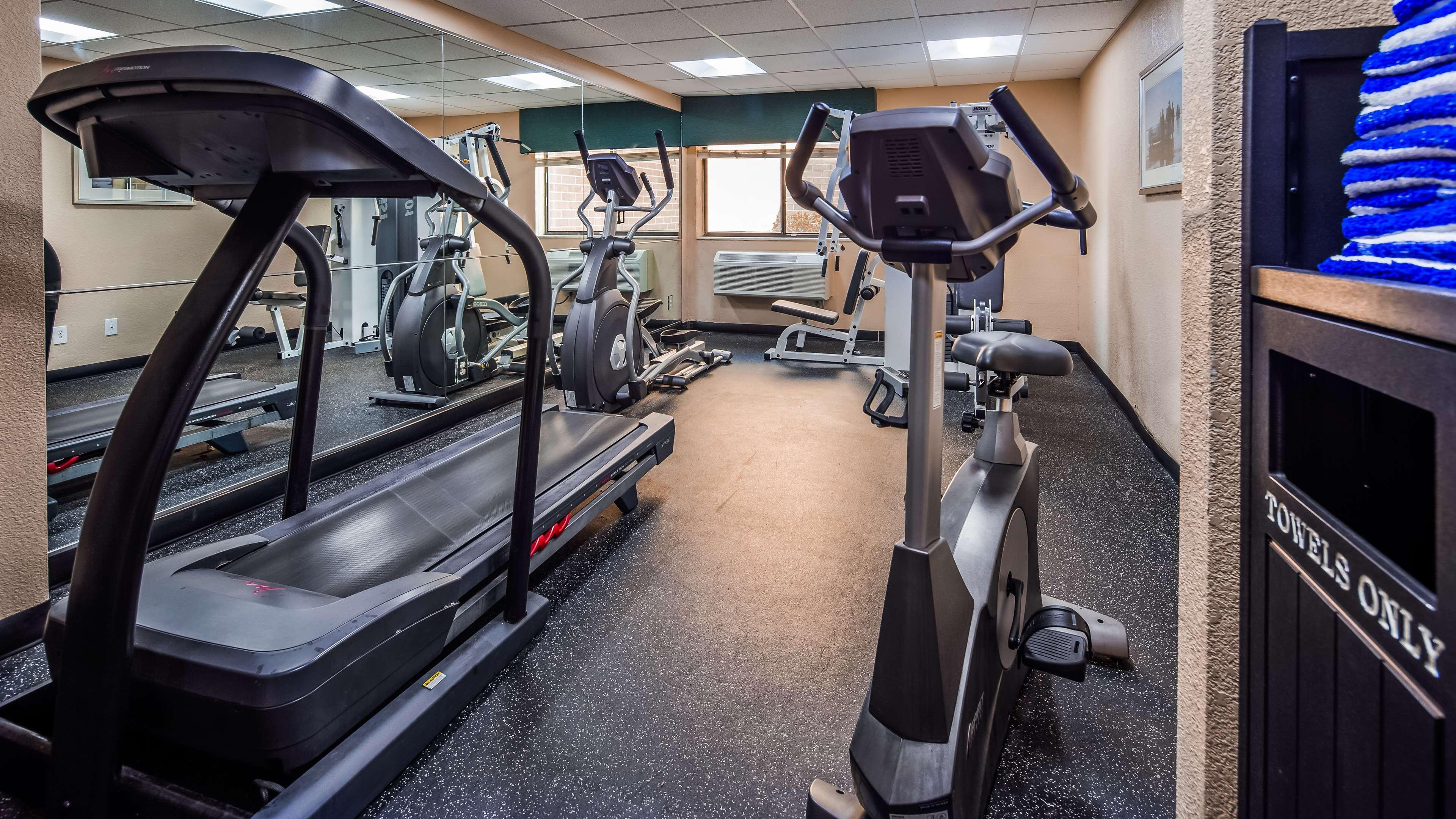 Best Western Detroit リボーニア エクステリア 写真