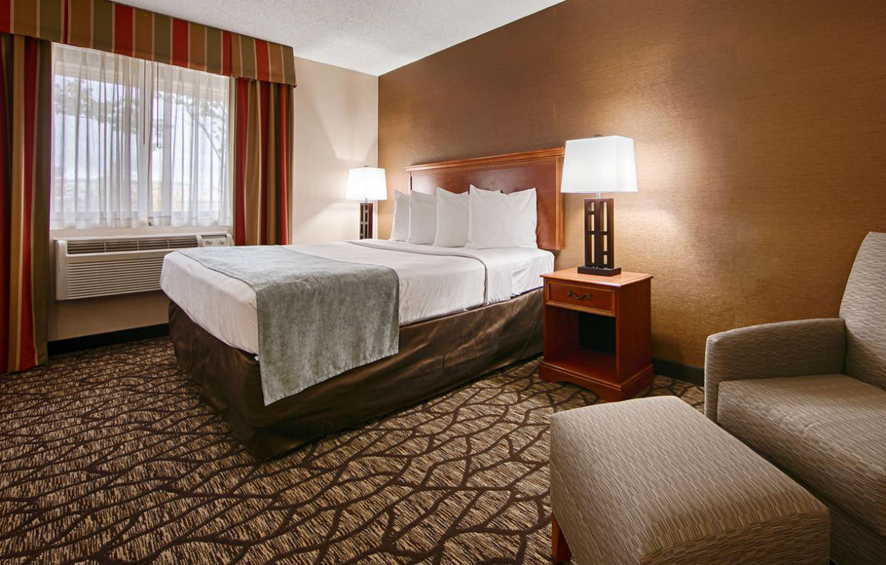 Best Western Detroit リボーニア エクステリア 写真